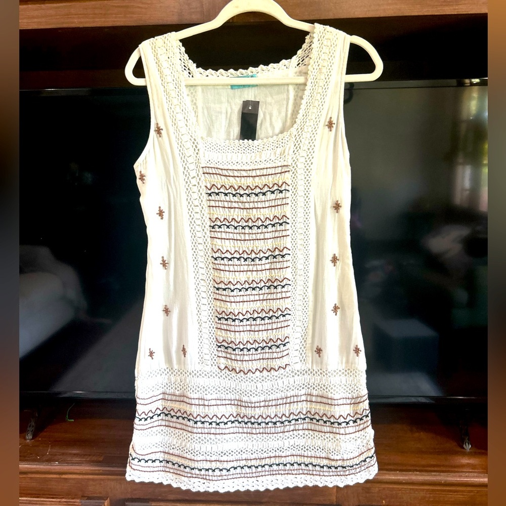 Letarte White Crochet Embroidered Casual Boho Dress Size Small New With Tags - Picture 4 of 5